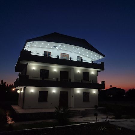 Caca Hotel Rinas Exterior photo